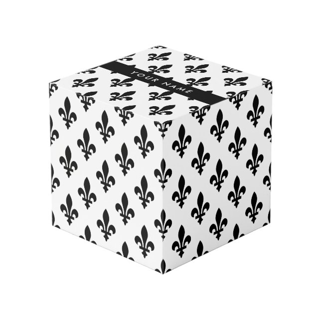 Cubo Fleur de Lis, Negro sobre Blanco, Negro, Tu Nombre (Angulo Anverso)