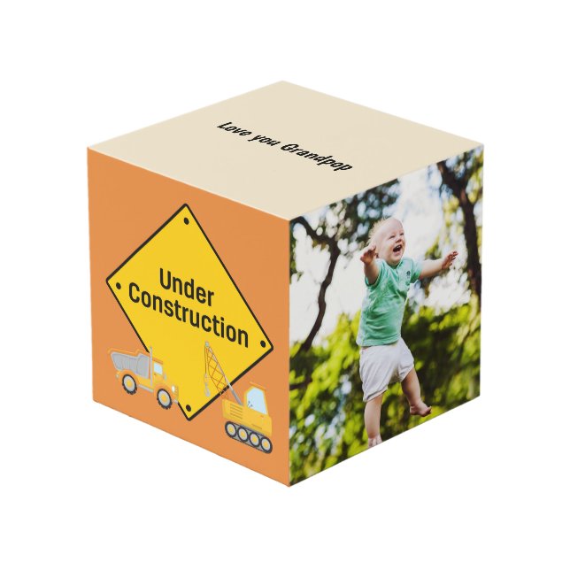 Cubo Foto personalizada bajo construcción (Angulo Anverso)