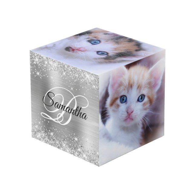 Cubo Glittery Silver Foil Fancy Monogram (Angulo Anverso)