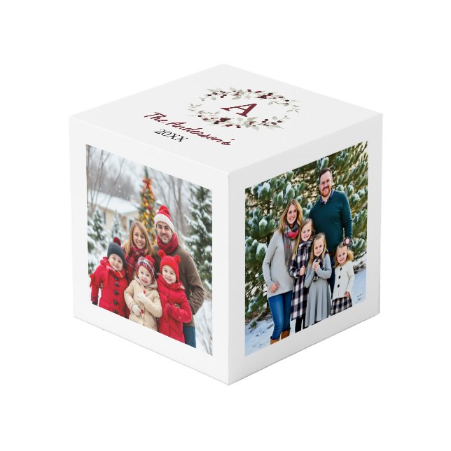 Cubo Holly Berry Wreath 4 Photo Monogram Family Photo (Angulo Anverso)