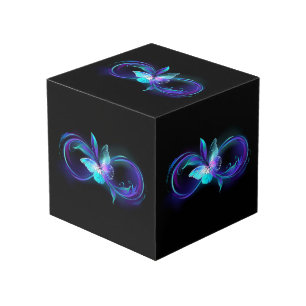 Cubo Infinito brillante con mariposa mágica