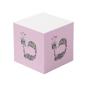 Cubo Letra hebrea 'TET'