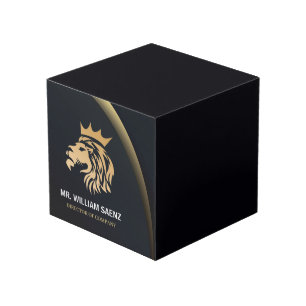 Cubo Logo de León Elegante Profesional
