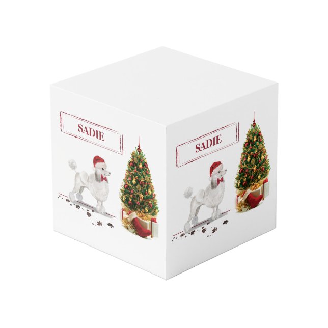 Cubo Navidades graciosos de White Poodle con árbol (Angulo reverso)