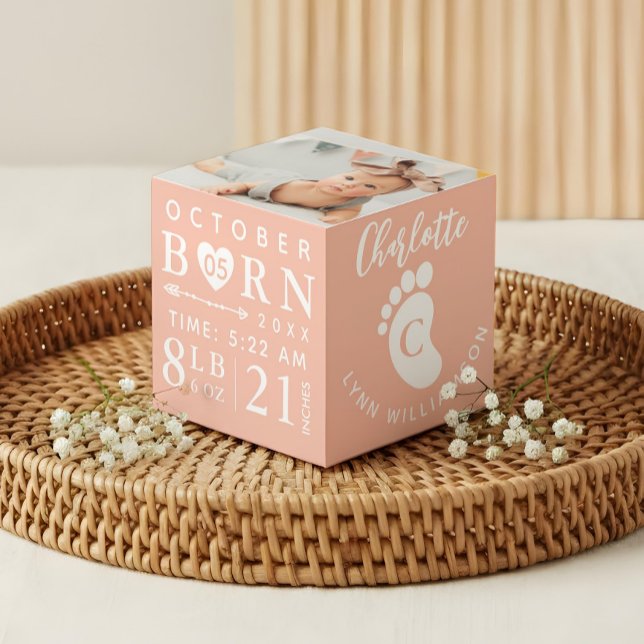 Cubo Recuerdo de foto de bebé y estadísticas de nacimie (Baby Photo Keepsake & Birth Stats Pink Monogram Cube)