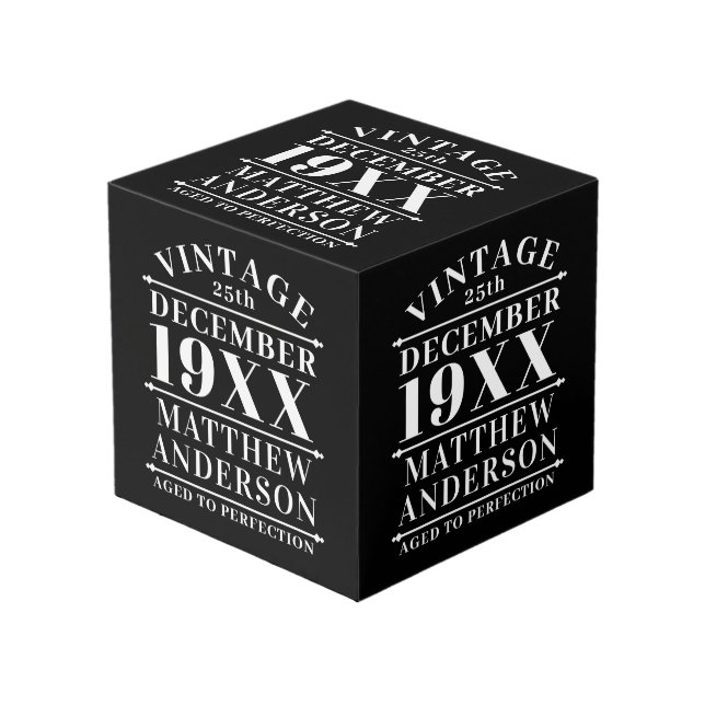 Cubo Viñeta personalizada de edad avanzada a perfección (Angulo Anverso)
