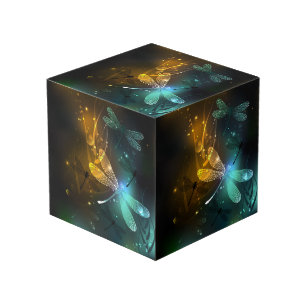 Cubo Vuelo de libélula luminosa verde