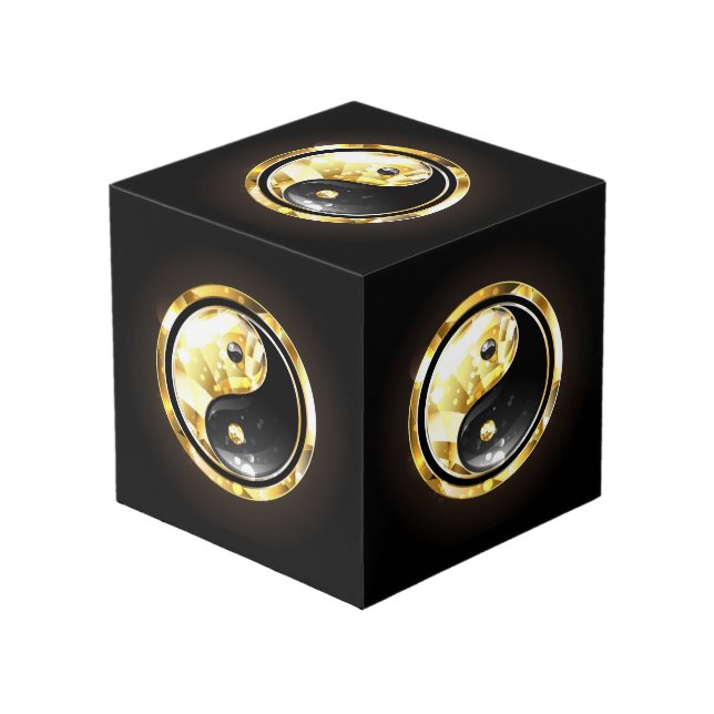 Cubo Yin Yang de oro sobre negro (Angulo Anverso)