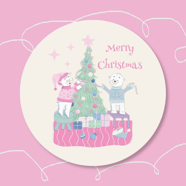 Cubos polares de oso decorando Pegatina de árbol d (Polar bear cubs decorating a Christmas tree cream round Holiday sticker . )