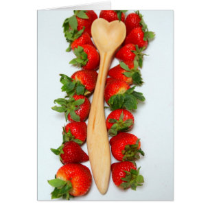 Cuchara del corazón con fresas