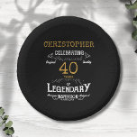 Cuencos De Papel 40.ª legendaria retro de oro negro<br><div class="desc">Para los que celebran su 40 cumpleaños, tenemos los bolos ideales para la fiesta de cumpleaños con un toque vintage. El fondo negro con un diseño de tipografía blanca y dorada es sencillo y elegante con un toque retro. Personalizar fácilmente el texto de esta placa de cumpleaños utilizando la plantilla...</div>