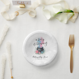 Cuencos De Papel Un Bebé Está Preparando Cauldrón Mágico