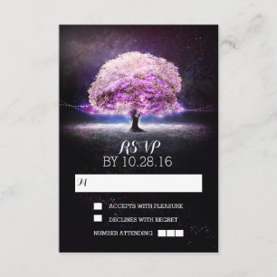 Cuerdas de cartas RSVP de boda en árbol de luces