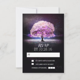 Cuerdas de cartas RSVP de boda en árbol de luces