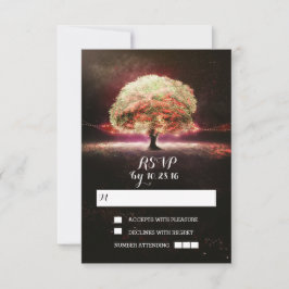 Cuerdas de cartas RSVP de boda en árbol de luces
