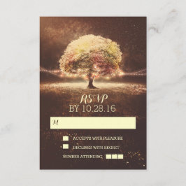 Cuerdas de cartas RSVP de boda en árbol de luces