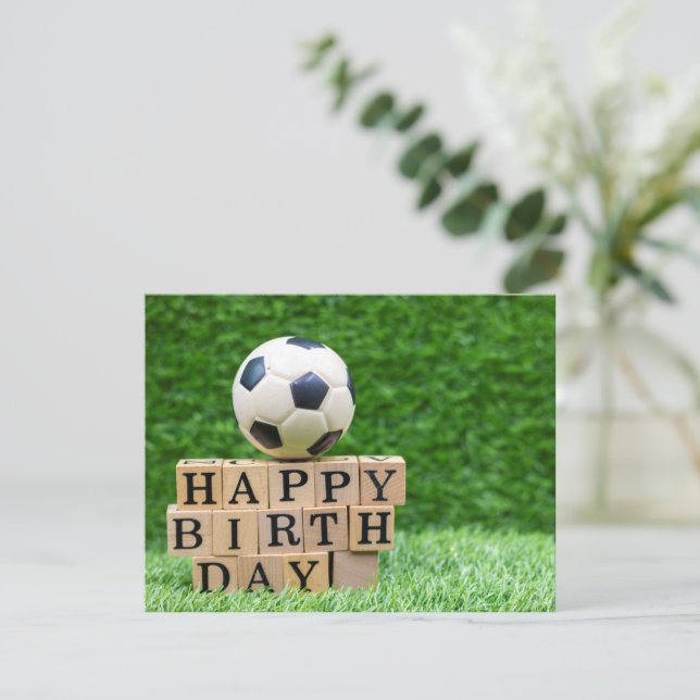 Cumpleaños del fútbol con la pelota y feliz cumple (Anverso de pie)