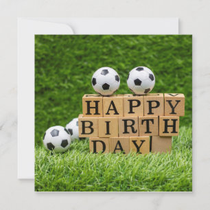 Cumpleaños del fútbol con la pelota y palabra de c
