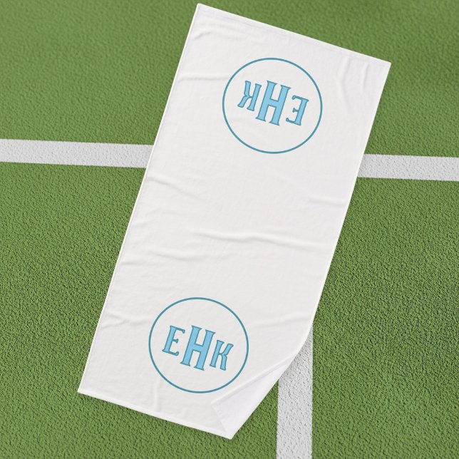 Custom White Towel with Initials (Subido por el creador)