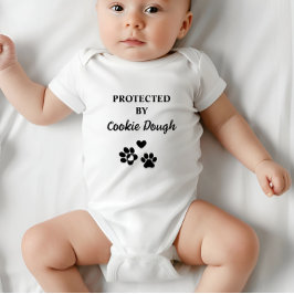 Cuta personalizada protegida por perro