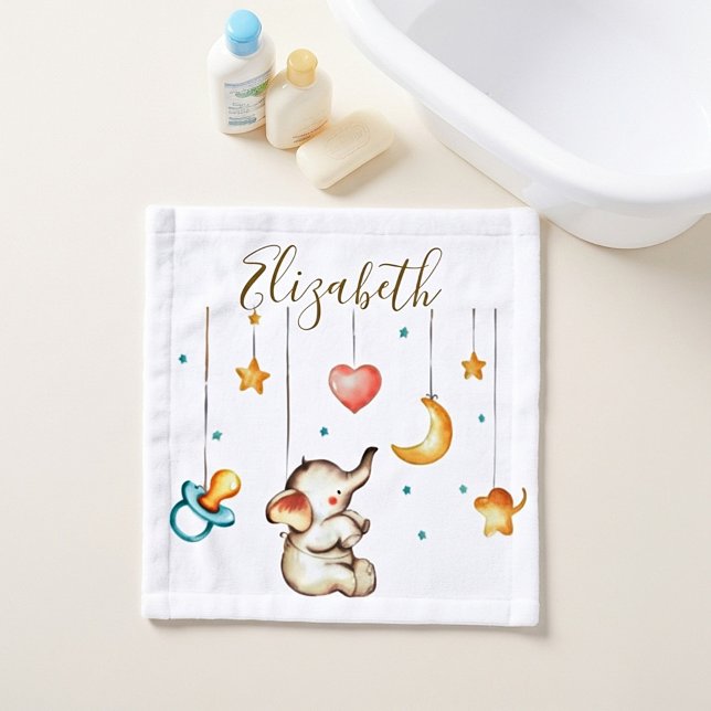 Cute Elephant baby (Subido por el creador)