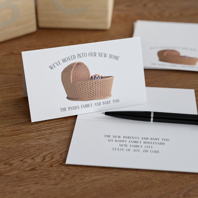 Cute, hemos movido nuevas tarjetas de cambio de di (Cute little folded moving announcement cards featuring a panda in a basket. Add your details)