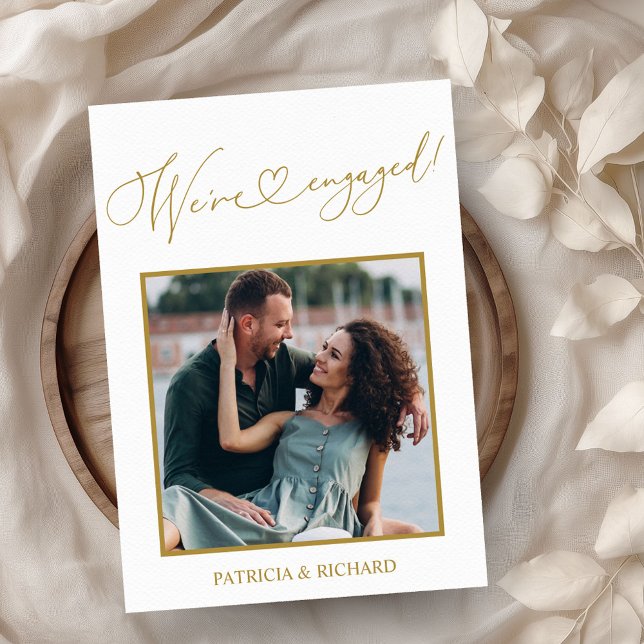 Cute la foto de la Invitación de compromiso (Subido por el creador)