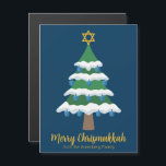 Cute Merry Chrismukkah Tree Magnet<br><div class="desc">Esta bonita tarjeta magnética de Merry Chrismukkah presenta un árbol de Navidad verde decorado con adornos de dreidel azul y una estrella judía de David dorada en la cima para Hanukkah para combinar las dos festividades para una familia que celebra ambas. imanes de Guay.</div>