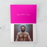 Cute Rosa Funny Tarjeta de Cumpleaños de Hombre Am<br><div class="desc">La Tarjeta de Cumpleaños Cute Pink Funny Handsome Bearded Man incluye un guión elegante y un hombre guapo dentro de una tarjeta que dice: "Para tu cumpleaños te tengo un hombre",  Feliz cumpleaños,  y disfruta... </div>