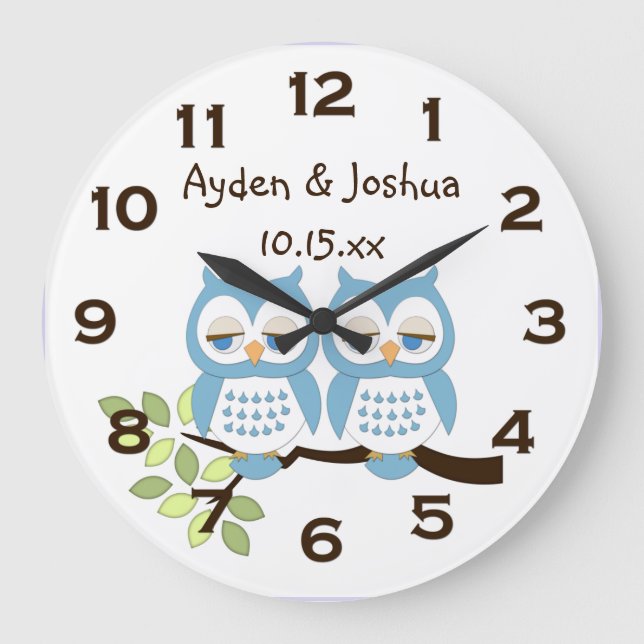 Cute Whimsical Blue Boy Owl Twins reloj de pared (Anverso)