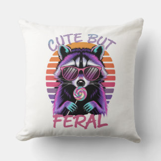 Cuto pero feral | Cojín decorativo gracioso para W