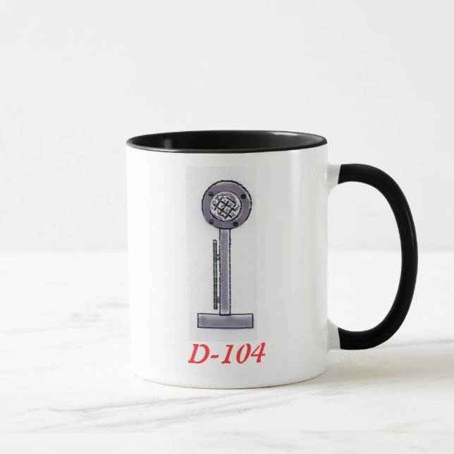 D-104 y taza de café del indicativo (Derecha)