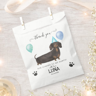 Dachshund Gracias A Las Bolsas De Favor De La Fies