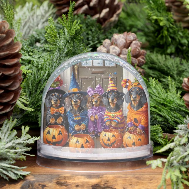 Dachshunds Trick or Treth Snow Globe (Invierno)