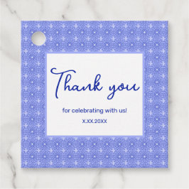 Dahlia florece con etiquetas de fiesta personaliza