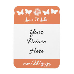 Daisies y mariposas en el imán de recordatorio de 