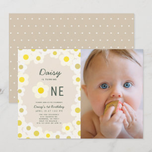 Daisy Floral Taupe Foto Invitación al primer cumpl