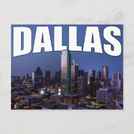 Dallas Texas City Skyline en la postal de la noche