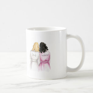 ¿Dama de honor? El Blonde de la taza agita a la