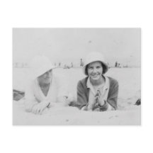 Damas En La Playa Vieja Tarjeta De Imagen En Blanc