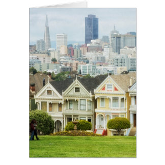 Damas pintadas, casas victorianas y horizonte