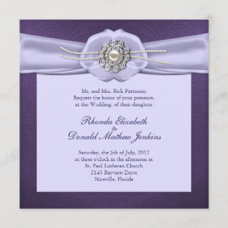 Damasco púrpura y perlas que casan la invitación