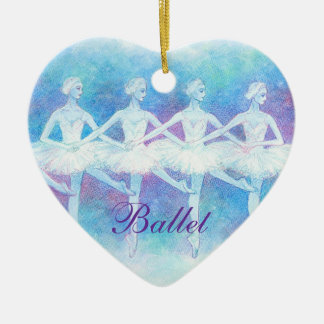Danza del ornamento de los cisnes del bebé