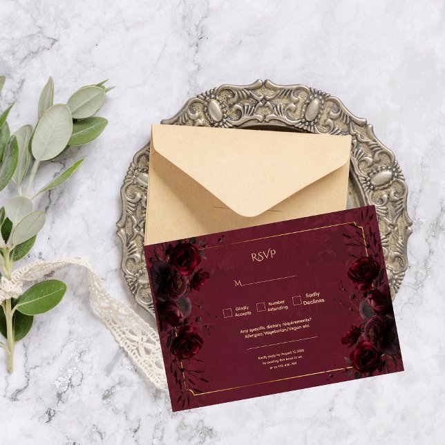Dark Gothic Romance Roses Wedding RSVP (Subido por el creador)