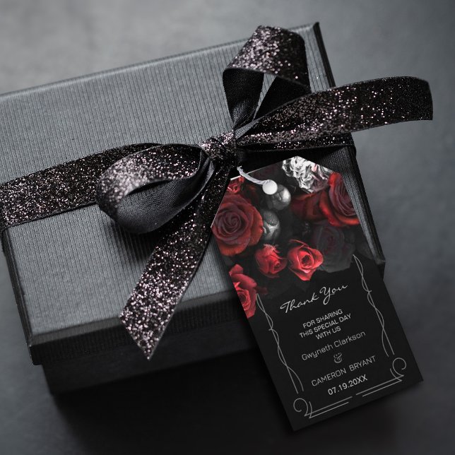 Dark Moody Black Red Florals Etiqueta de regalo (Dark Moody Black Red Florals Gift Tag, A wildflower and roses wedding favor tag design #dark)