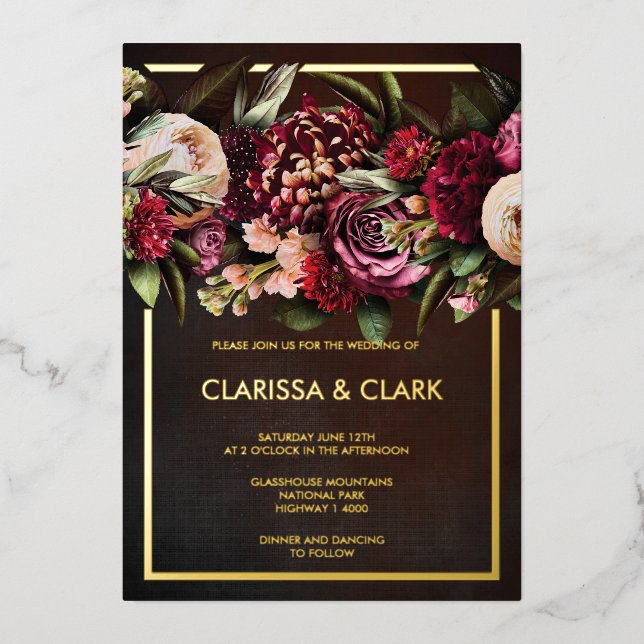 Dark Moody Bold Floral Marsala Boda Invitación Rel (Anverso)