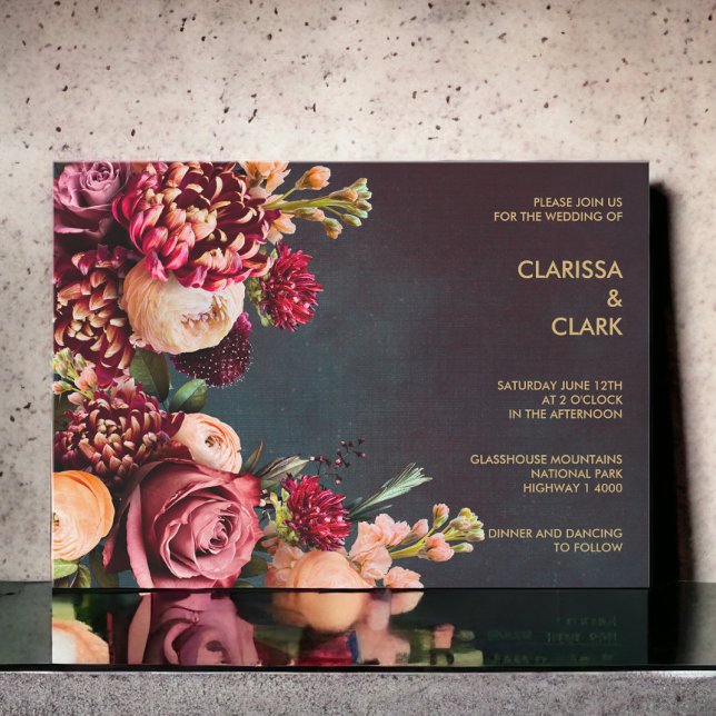 Dark Moody Bold Floral Marsala Invitación a la bod (Subido por el creador)
