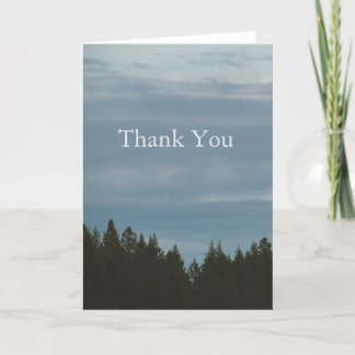 De Agradecimiento tarjeta del horizonte del bosque