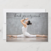 Yoga Gracias tarjeta con mujer posando