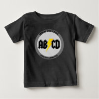 Alta tensión AB/CD, Rock negro y camiseta rodante.